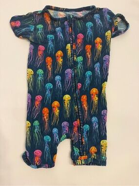Muse threads Kids Jellyfish short bamboo zip front   sleeper size 2/3